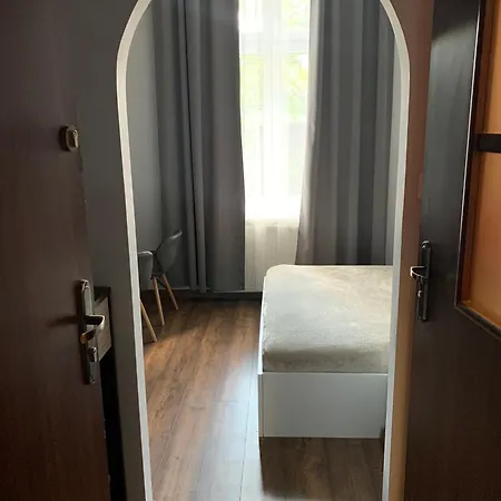 W2 In The Center Of Payment In Cash Apartman Katowice